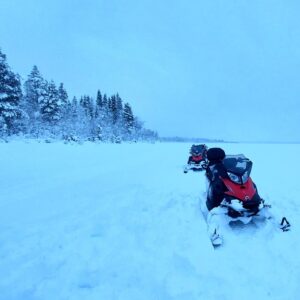 Alt giro in motoslitta Rovaniemi